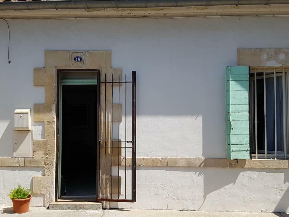 Jolie Petite Maison Idealement Situee 阿爾勒 外观 照片
